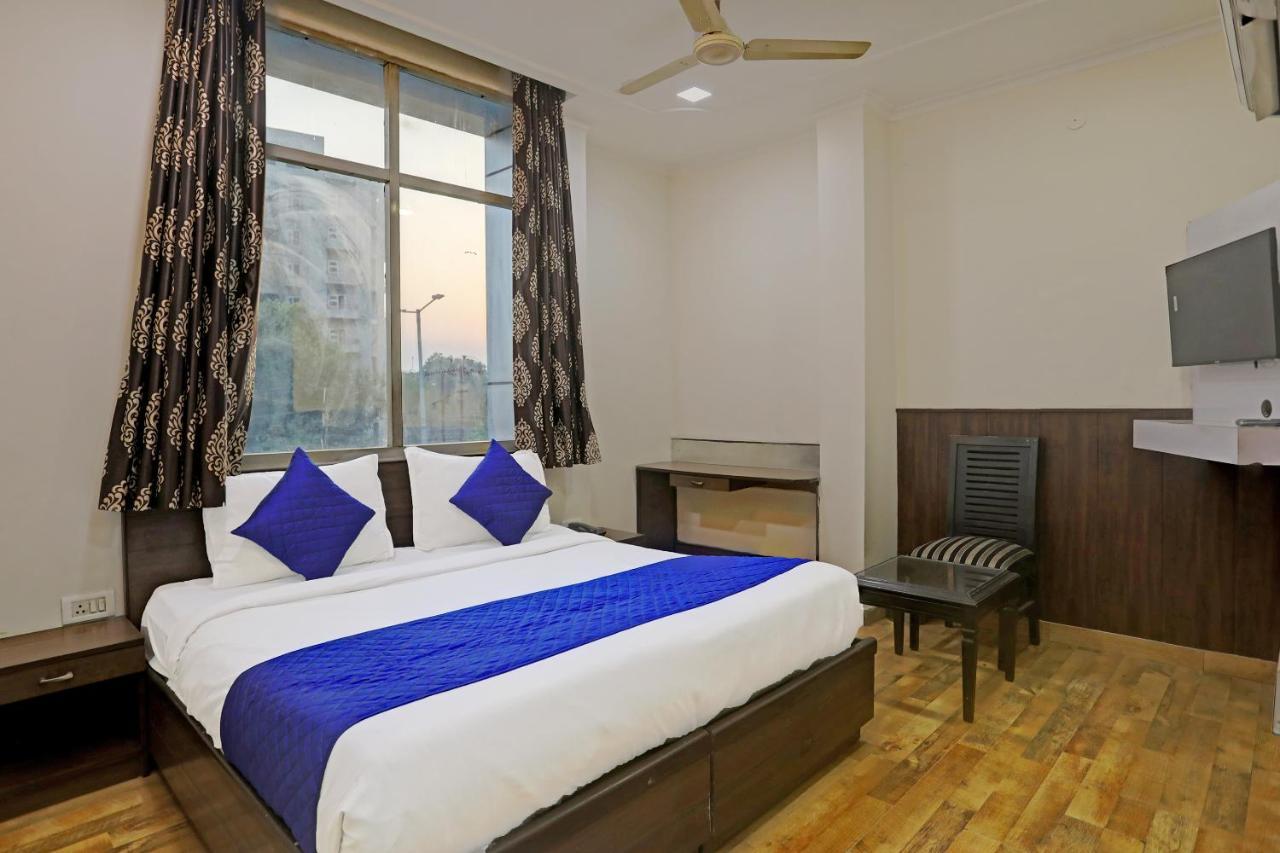 Hotel Grand Tushar - Ghaziabad Railway Station Экстерьер фото