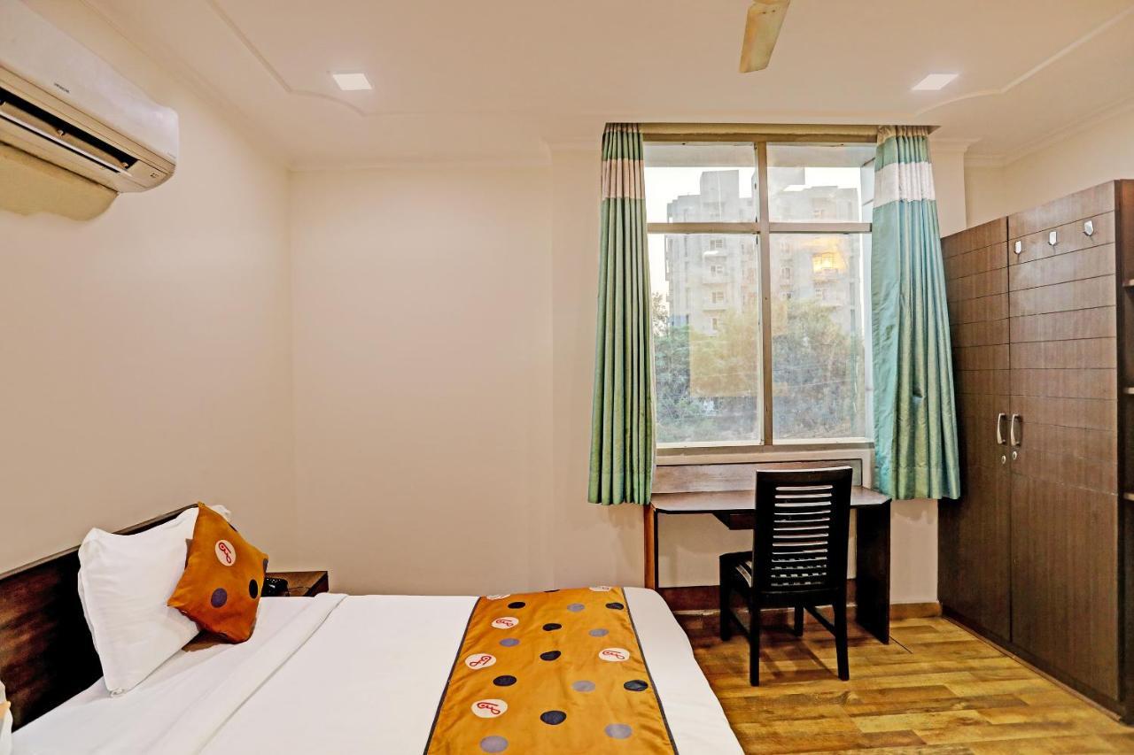 Hotel Grand Tushar - Ghaziabad Railway Station Экстерьер фото