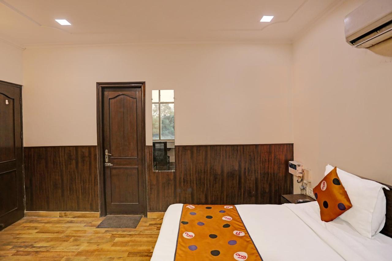 Hotel Grand Tushar - Ghaziabad Railway Station Экстерьер фото